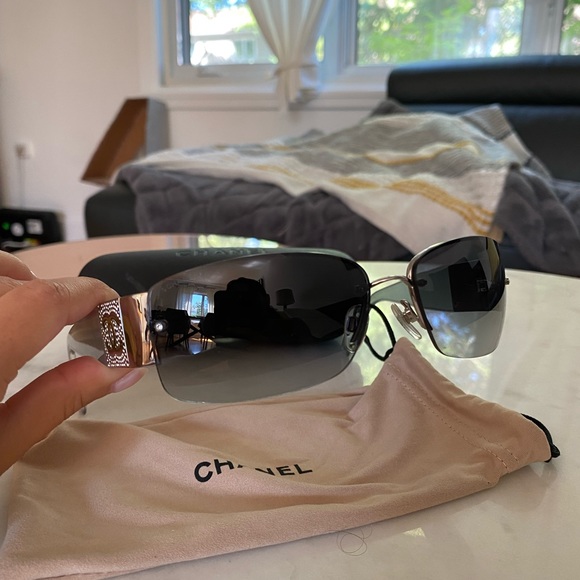 —SOLD—Chanel rimless sunglasses - Picture 6 of 10